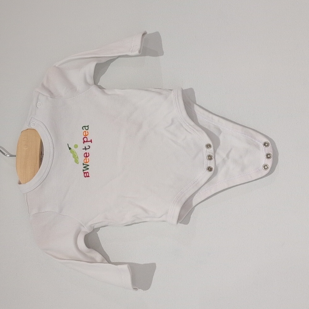 "Sweet Pea" Novelty Cute Graphic Tee Onesie size 6-12 Months (3 for $15)